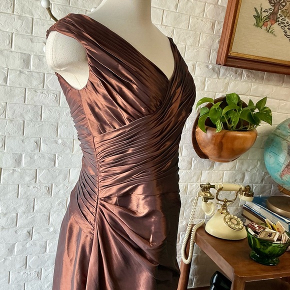 Symphony of Venus Liquid Metallic Copper Ornately Ruched Gathered Bodice Gown - Picture 11 of 17